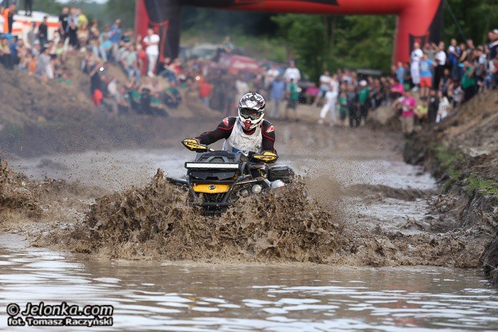 wyscig-botnym-torem-na-zakonczenie-mud-party-foto-52868