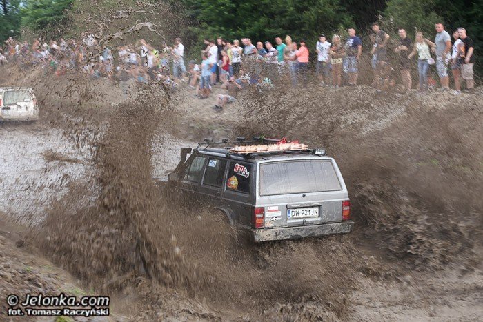 wyscig-botnym-torem-na-zakonczenie-mud-party-foto-52868