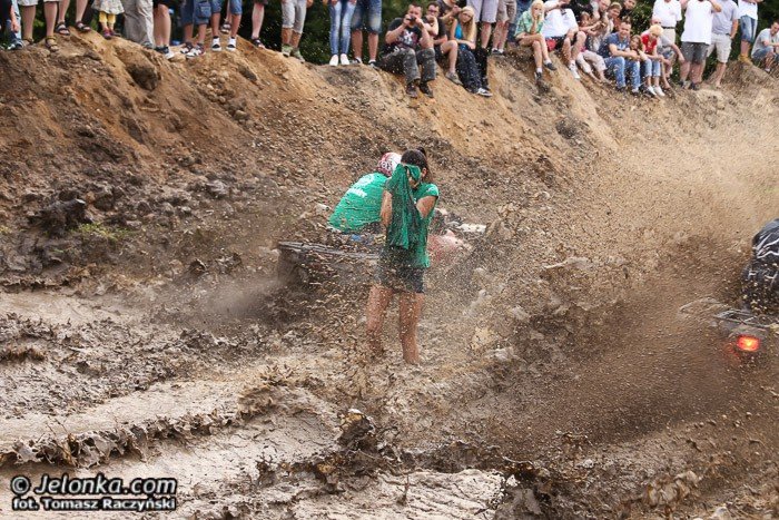 wyscig-botnym-torem-na-zakonczenie-mud-party-foto-52868