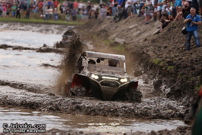 wyscig-botnym-torem-na-zakonczenie-mud-party-foto-52868