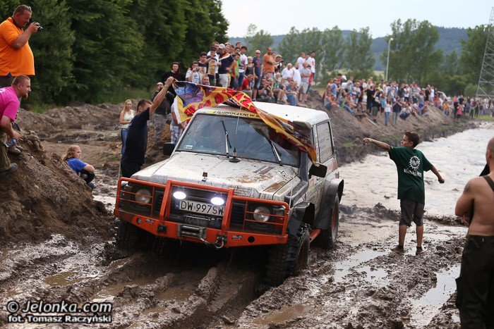 wyscig-botnym-torem-na-zakonczenie-mud-party-foto-52868