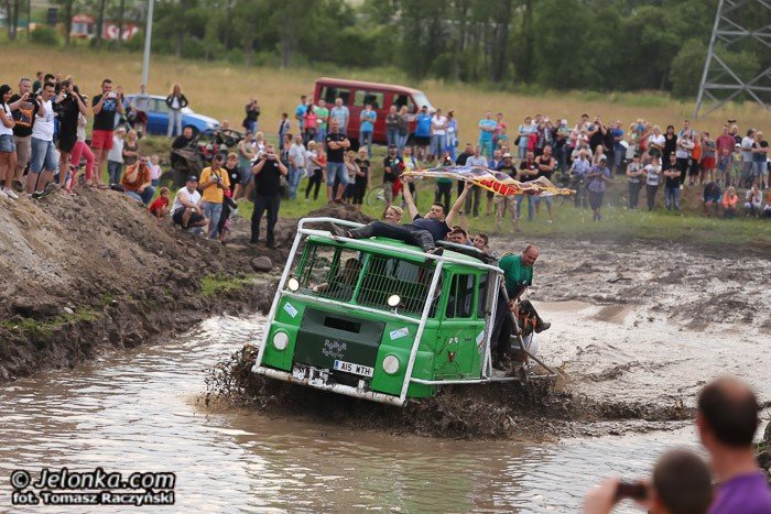 wyscig-botnym-torem-na-zakonczenie-mud-party-foto-52868
