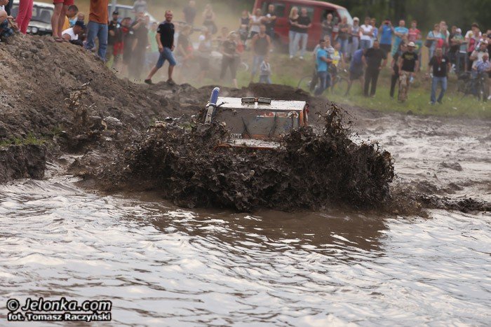 wyscig-botnym-torem-na-zakonczenie-mud-party-foto-52868