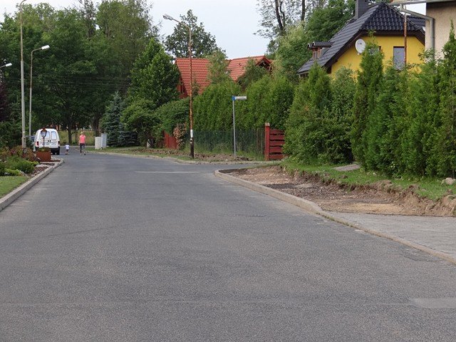 ruszya-budowa-chodnika-przy-swierkowej-a-co-z-ogrodowa-foto-52892