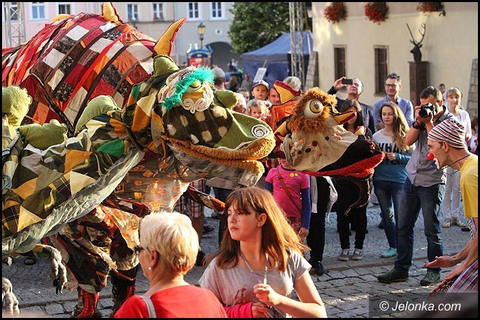 teatry-wyszy-na-jeleniogorskie-ulice-foto-52949