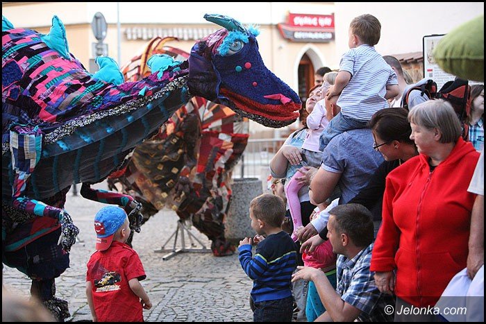 teatry-wyszy-na-jeleniogorskie-ulice-foto-52949