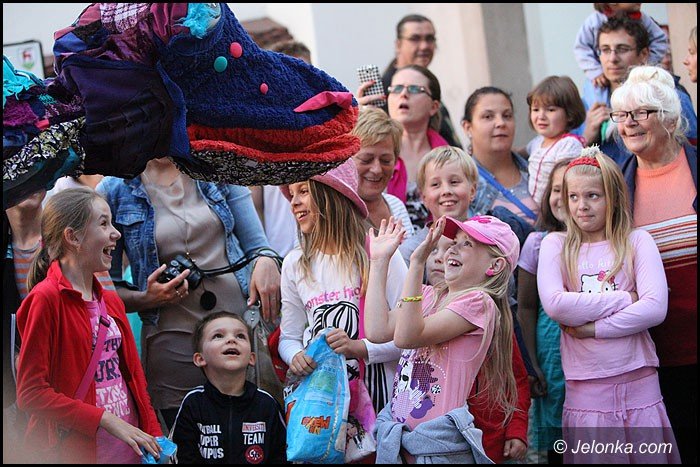 teatry-wyszy-na-jeleniogorskie-ulice-foto-52949