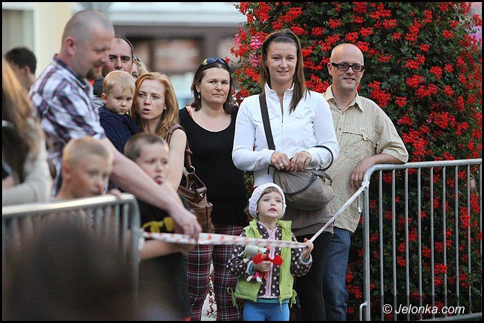 teatry-wyszy-na-jeleniogorskie-ulice-foto-52949
