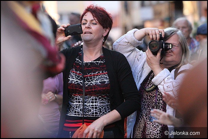 teatry-wyszy-na-jeleniogorskie-ulice-foto-52949