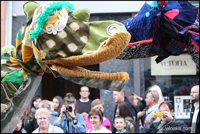 teatry-wyszy-na-jeleniogorskie-ulice-foto-52949