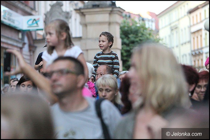 teatry-wyszy-na-jeleniogorskie-ulice-foto-52949
