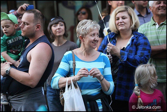teatry-wyszy-na-jeleniogorskie-ulice-foto-52949