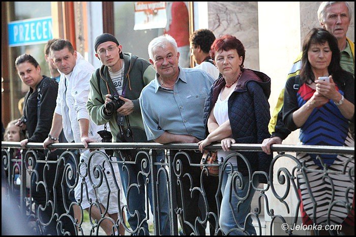 teatry-wyszy-na-jeleniogorskie-ulice-foto-52949