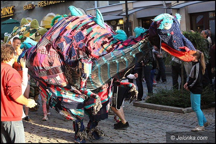 teatry-wyszy-na-jeleniogorskie-ulice-foto-52949