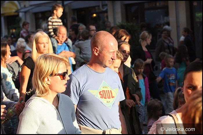 teatry-wyszy-na-jeleniogorskie-ulice-foto-52949