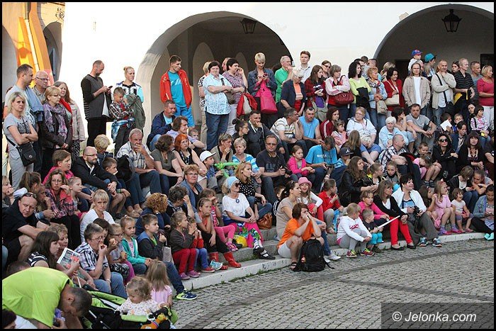 teatry-wyszy-na-jeleniogorskie-ulice-foto-52949