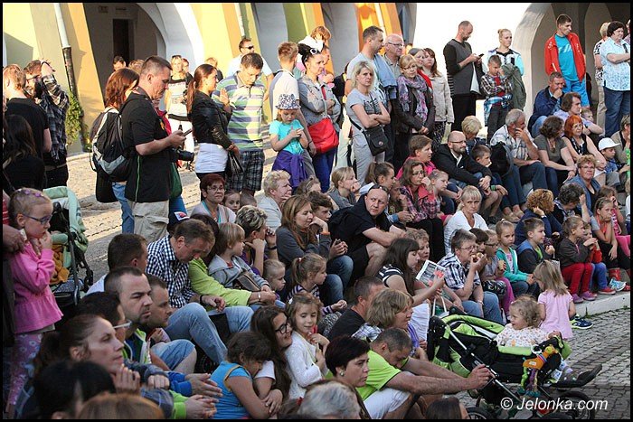 teatry-wyszy-na-jeleniogorskie-ulice-foto-52949