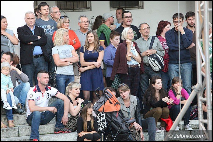 teatry-wyszy-na-jeleniogorskie-ulice-foto-52949
