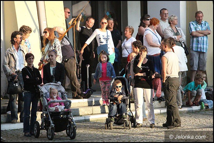 teatry-wyszy-na-jeleniogorskie-ulice-foto-52949