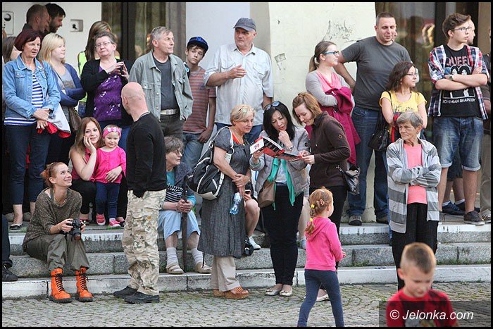 teatry-wyszy-na-jeleniogorskie-ulice-foto-52949