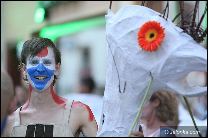 teatry-wyszy-na-jeleniogorskie-ulice-foto-52949