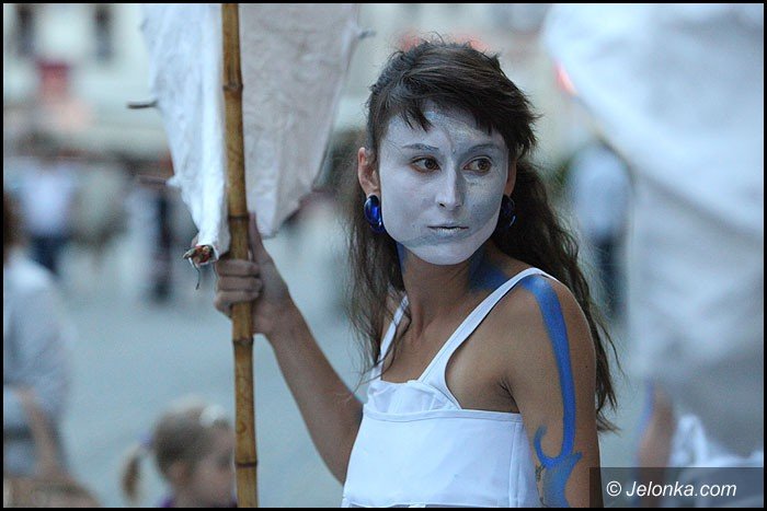 teatry-wyszy-na-jeleniogorskie-ulice-foto-52949