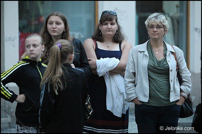 teatry-wyszy-na-jeleniogorskie-ulice-foto-52949