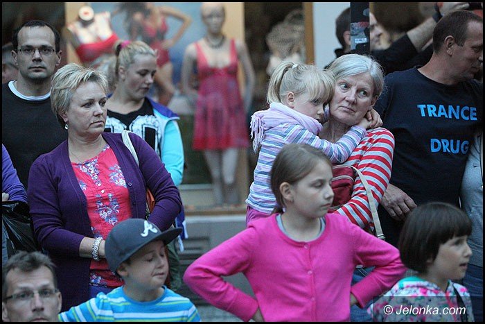 teatry-wyszy-na-jeleniogorskie-ulice-foto-52949