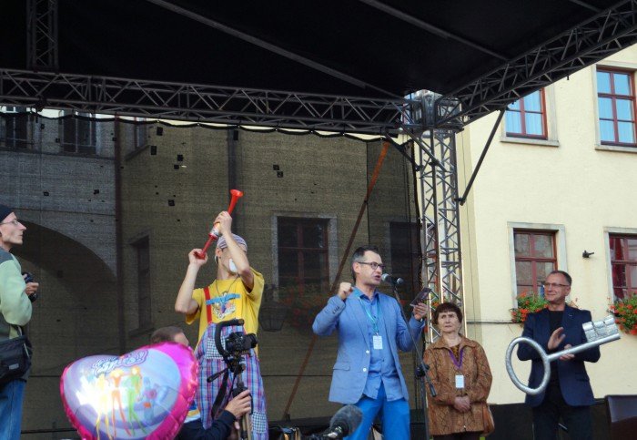 teatry-wyszy-na-jeleniogorskie-ulice-foto-52949