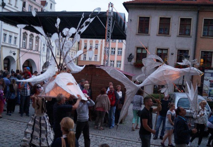 teatry-wyszy-na-jeleniogorskie-ulice-foto-52949