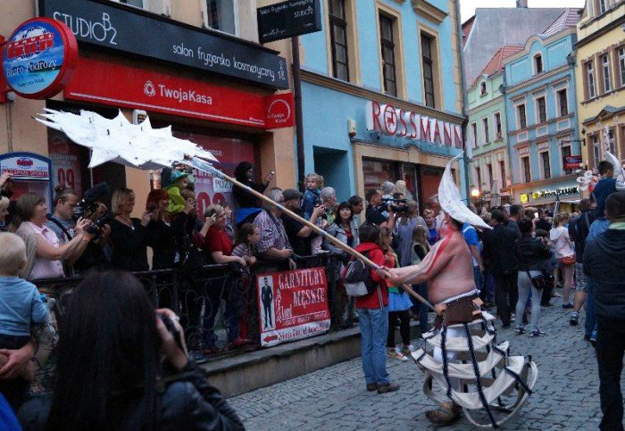 teatry-wyszy-na-jeleniogorskie-ulice-foto-52949