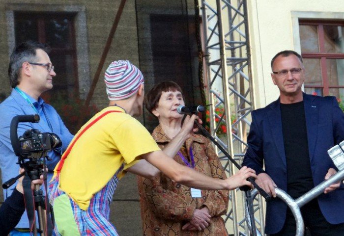 teatry-wyszy-na-jeleniogorskie-ulice-foto-52949