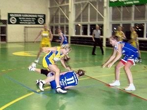 azs-kolegium-karkonoskie-kania-torun-relacja-i-foto-z-meczu-koszykowki-5299