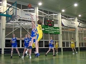 azs-kolegium-karkonoskie-kania-torun-relacja-i-foto-z-meczu-koszykowki-5299