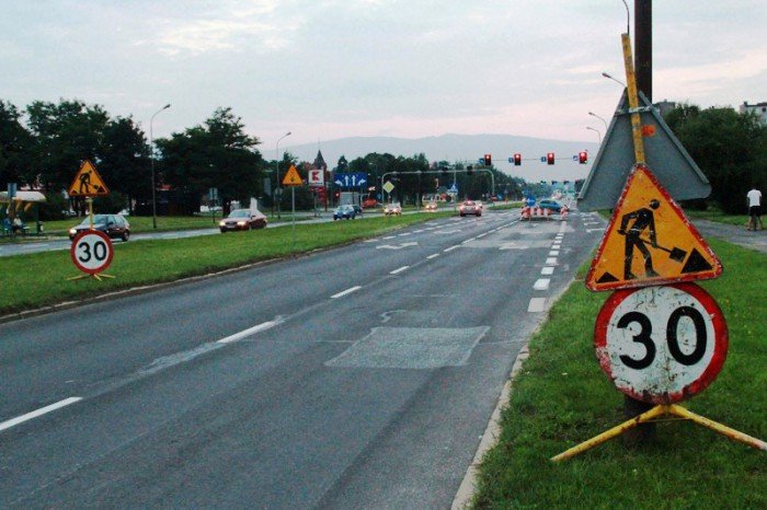 biezace-remonty-ulic-trwaja-sa-utrudnienia-foto-53036