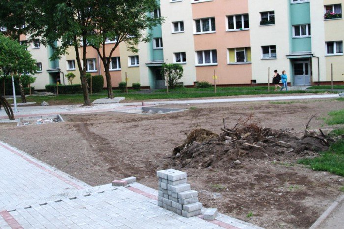 powstaje-plac-rekreacyjny-przy-karowicza-foto-53048