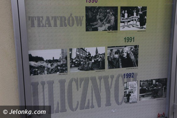 historia-festiwalu-teatrow-ulicznych-w-galerii-mrocznej-foto-53073