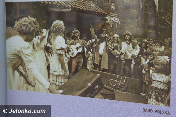 historia-festiwalu-teatrow-ulicznych-w-galerii-mrocznej-foto-53073