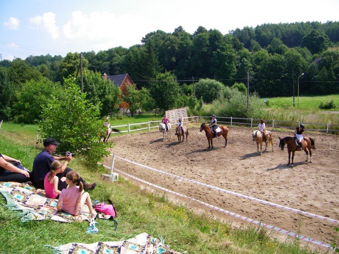 po-festynie-rodzinnym-w-starej-kamienicy-foto-53077