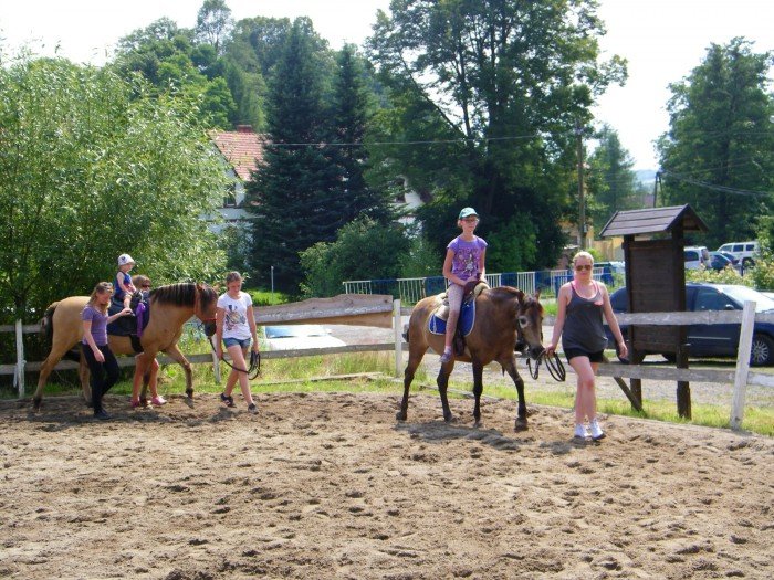 po-festynie-rodzinnym-w-starej-kamienicy-foto-53077