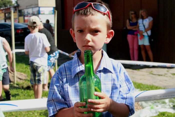 przedszkolaki-z-trzynastki-zasadziy-drzewka-pamieci-foto-53086