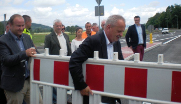acznik-ulicy-spodzielczej-z-lubanska-otwarty-foto-53121