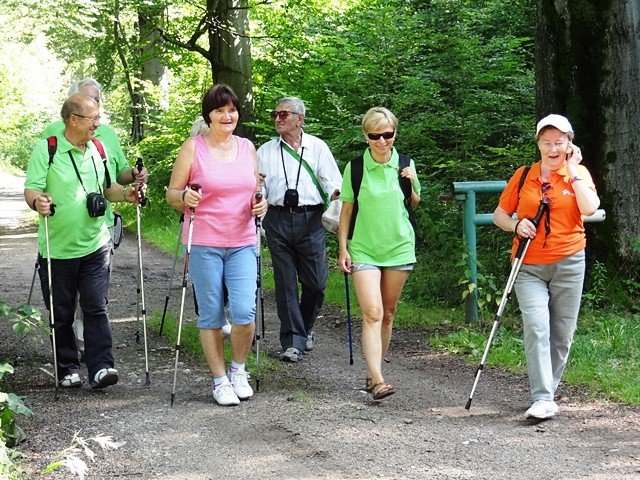 park-w-bukowcu-zdobyty-podczas-spaceru-z-kijkami-foto-53151
