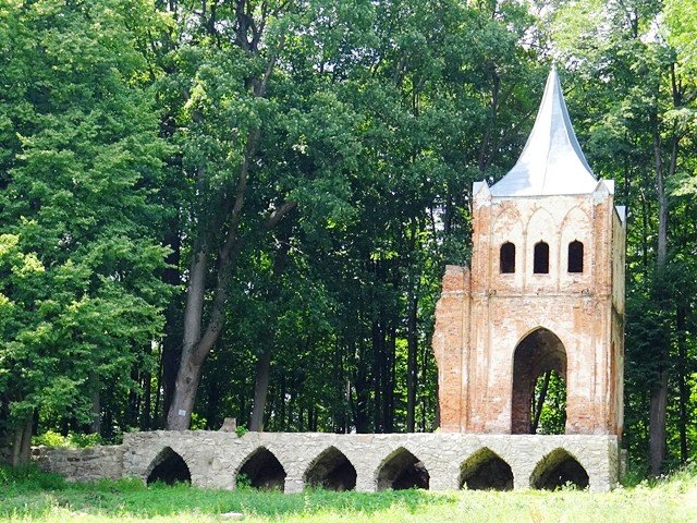 park-w-bukowcu-zdobyty-podczas-spaceru-z-kijkami-foto-53151