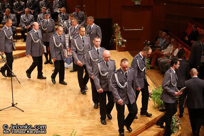 jeleniogorscy-policjanci-obchodzili-swoje-swieto-foto-53177