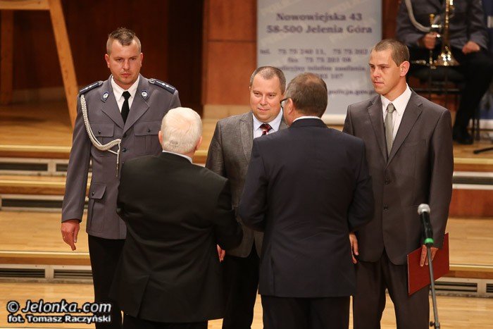 jeleniogorscy-policjanci-obchodzili-swoje-swieto-foto-53177