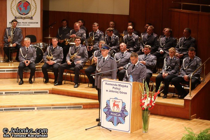 jeleniogorscy-policjanci-obchodzili-swoje-swieto-foto-53177