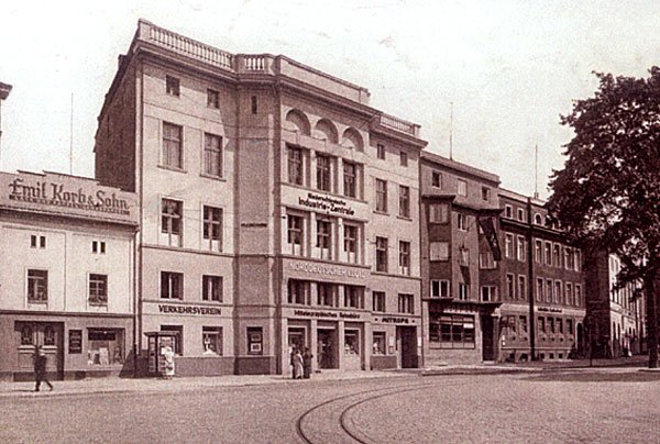 Pruski Dwór już jako siedziba Dolnośląskiej Centrali Przemysłowej, która także prowadziła tam hotel i restaurację.
