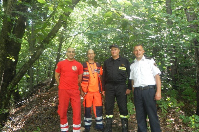 uczyli-dzieci-jak-przetrwac-w-lesie-foto-53183