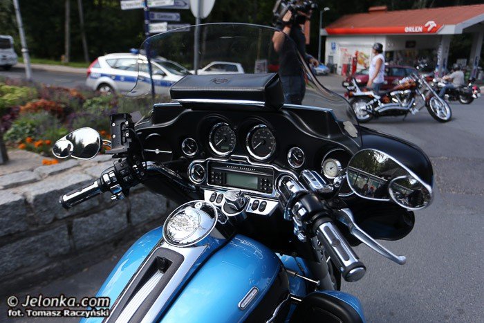 wielka-parada-motocykli-na-ulicach-karpacza-foto-53211